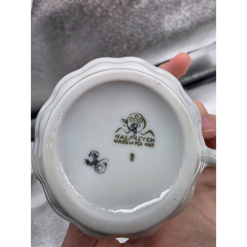 Wawel 56‎ Gold Rimmed Porcelain Teacup & Saucer Set - Picture 6 of 11